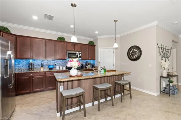 16095 Palmetto Prairie Dr, Alva, Florida 33920