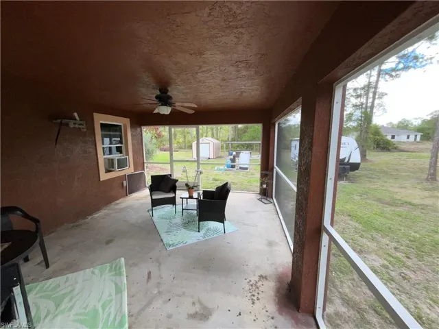 side screen porch