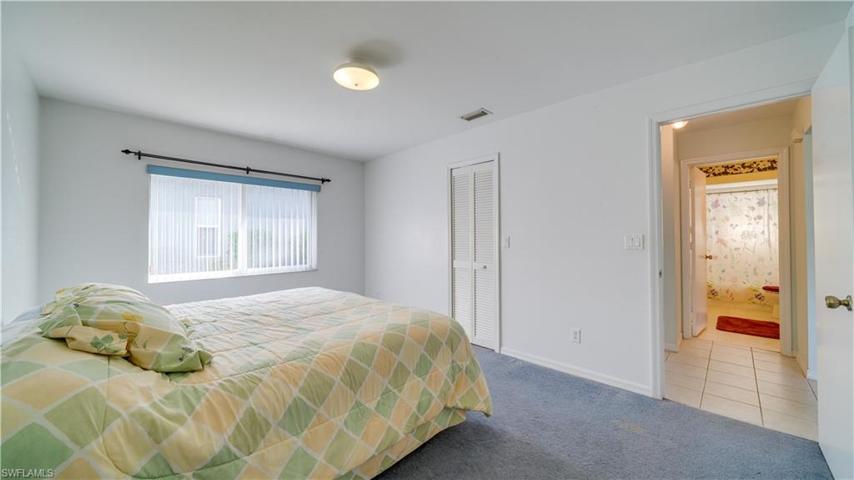 2700 SW 32nd ST, CAPE CORAL FL 33914