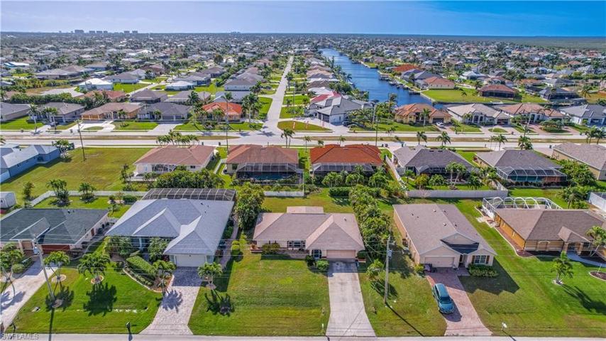 2700 SW 32nd ST, CAPE CORAL FL 33914