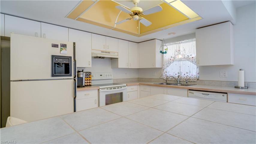 2700 SW 32nd ST, CAPE CORAL FL 33914