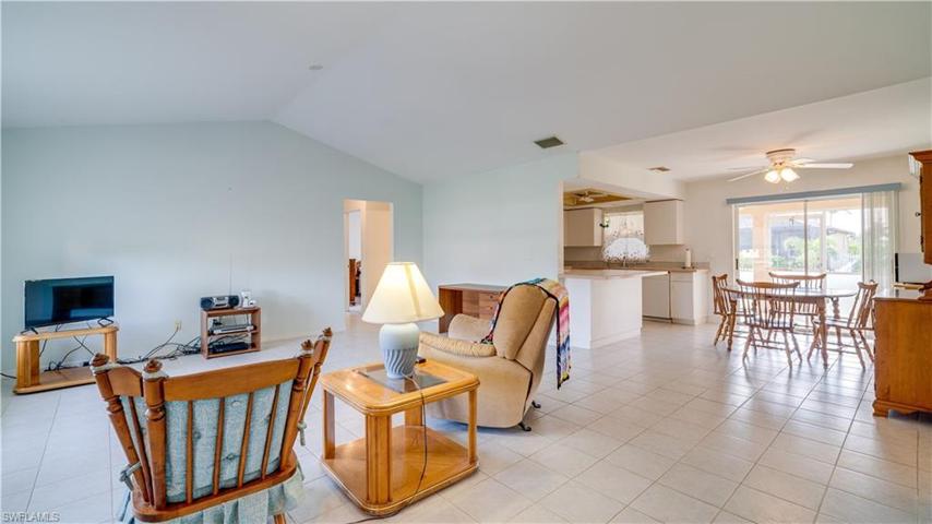 2700 SW 32nd ST, CAPE CORAL FL 33914