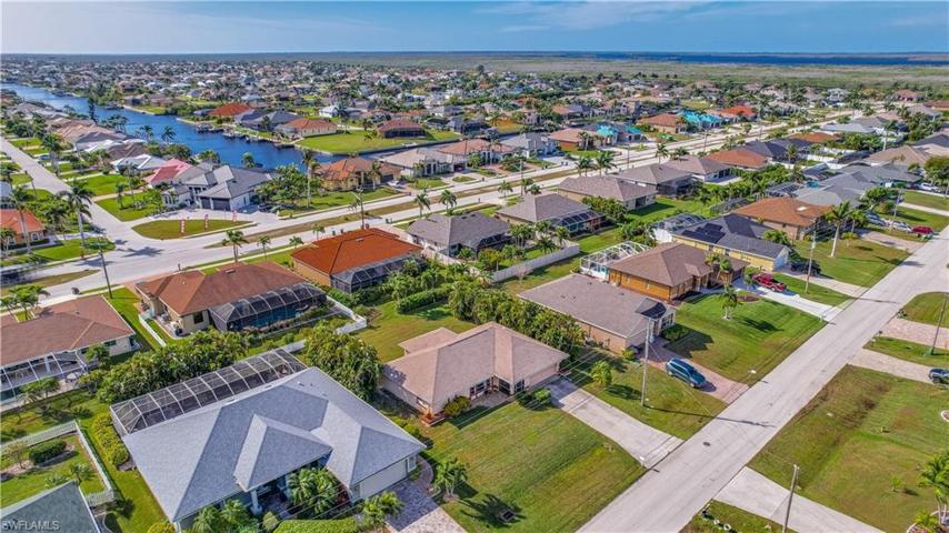 2700 SW 32nd ST, CAPE CORAL FL 33914