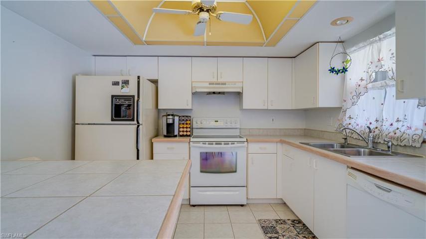 2700 SW 32nd ST, CAPE CORAL FL 33914