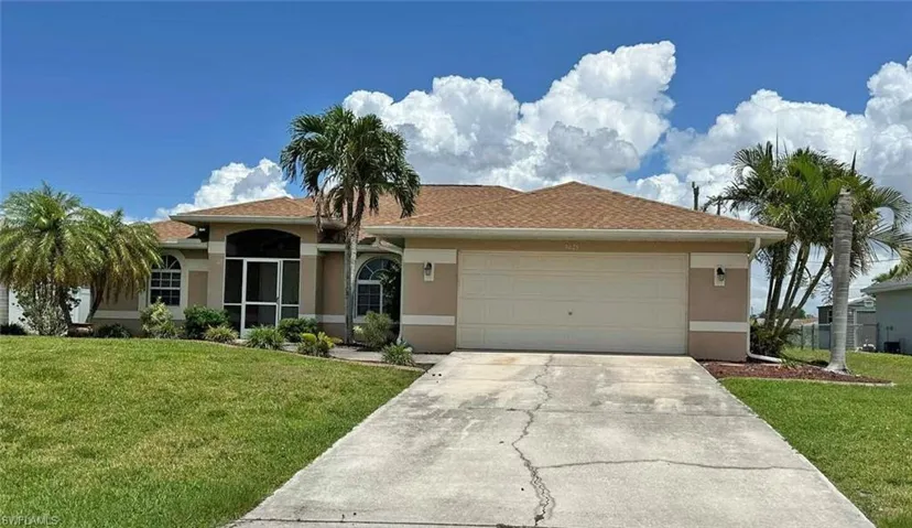 3025 Sw 4th Pl, Cape Coral, Florida 33914