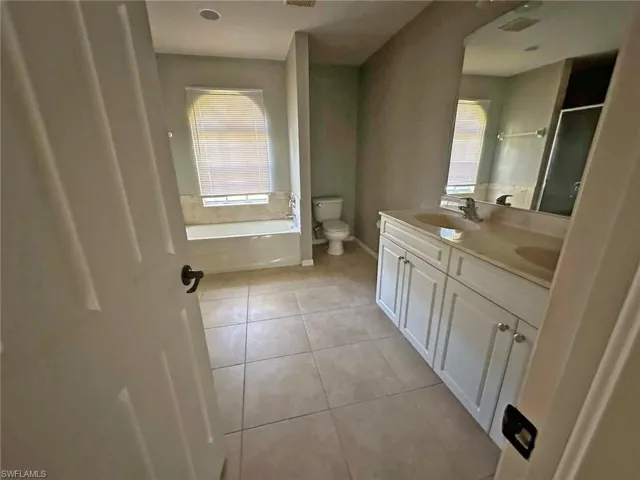 3025 Sw 4th Pl, Cape Coral, Florida 33914