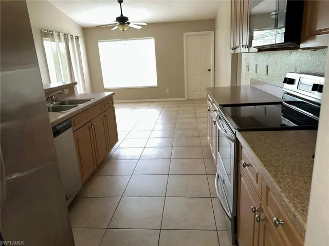 3025 Sw 4th Pl, Cape Coral, Florida 33914