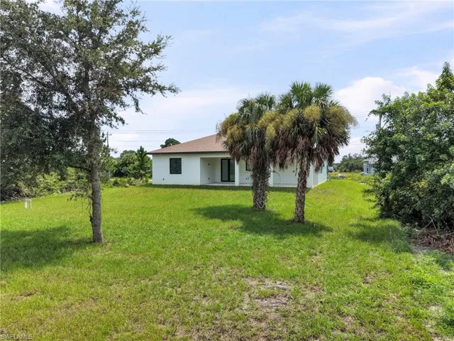 831 Bently St E, Lehigh Acres, Florida 33974