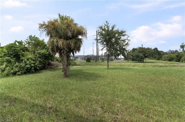 831 Bently St E, Lehigh Acres, Florida 33974