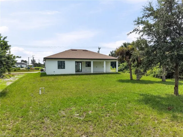 831 Bently St E, Lehigh Acres, Florida 33974