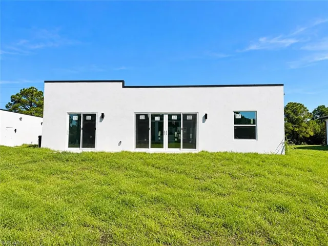 2903 43rd St W, Lehigh Acres, Florida 33971