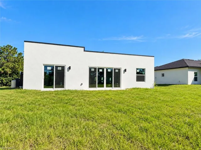 2903 43rd St W, Lehigh Acres, Florida 33971