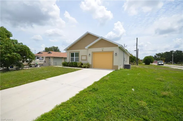 2197 Davis Ct, Fort Myers, Florida 33916
