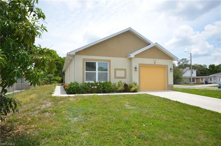2197 Davis Ct, Fort Myers, Florida 33916