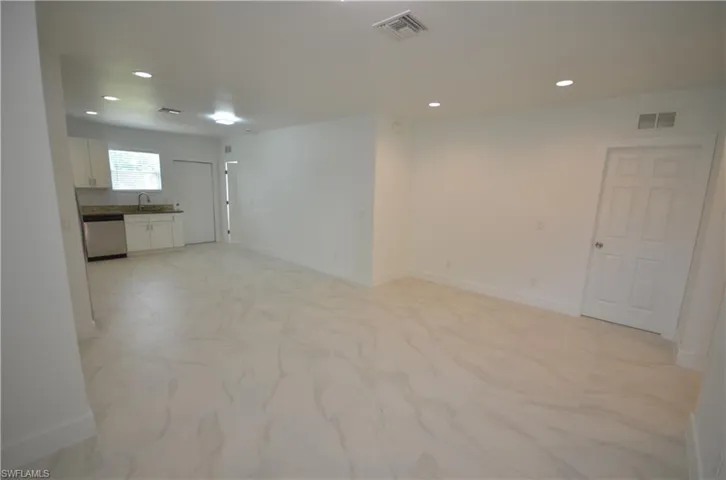 2197 Davis Ct, Fort Myers, Florida 33916