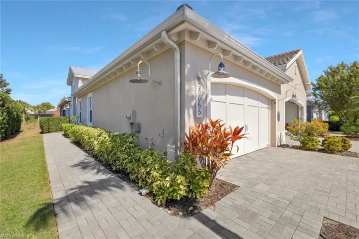 5665 Highbourne Dr, Naples, Florida 34113