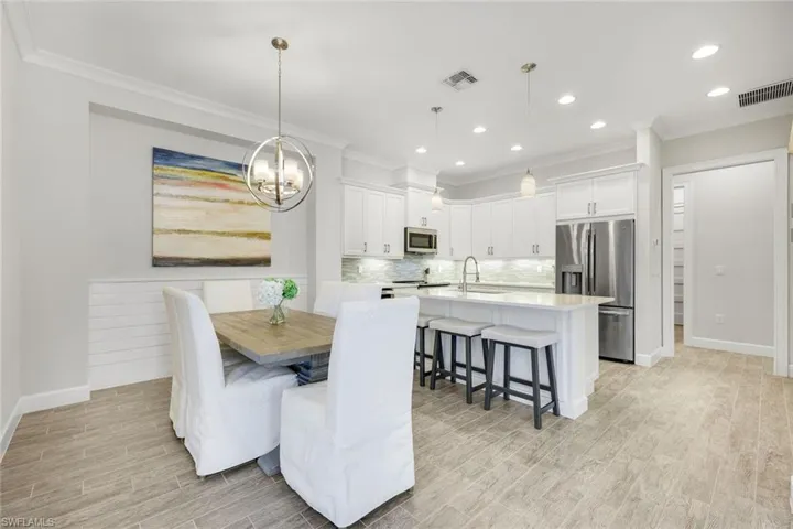 5665 Highbourne Dr, Naples, Florida 34113