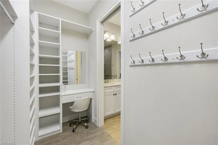 5665 Highbourne Dr, Naples, Florida 34113