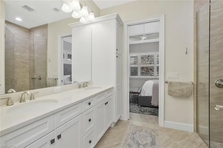 5665 Highbourne Dr, Naples, Florida 34113