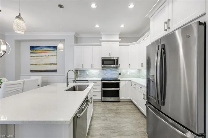 5665 Highbourne Dr, Naples, Florida 34113