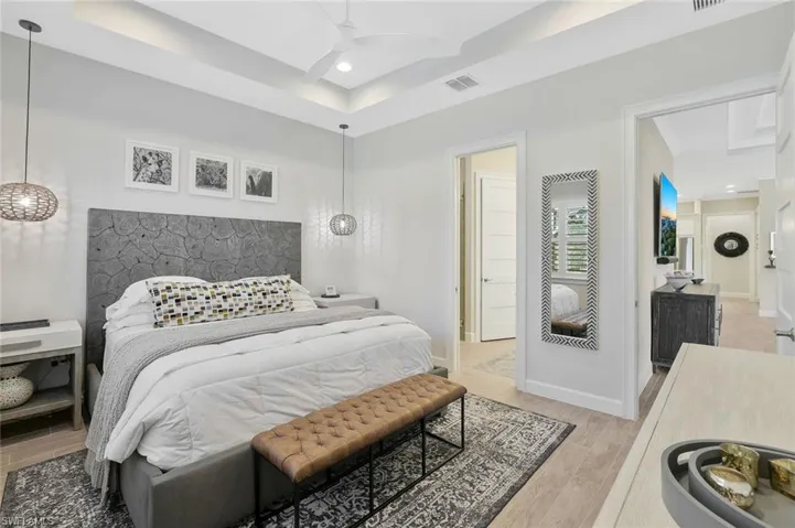 5665 Highbourne Dr, Naples, Florida 34113