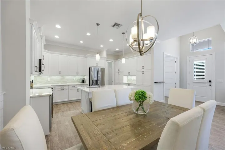 5665 Highbourne Dr, Naples, Florida 34113