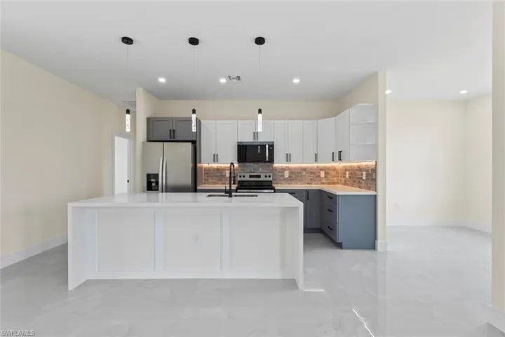 4221 18th St Sw, Lehigh Acres, Florida 33976