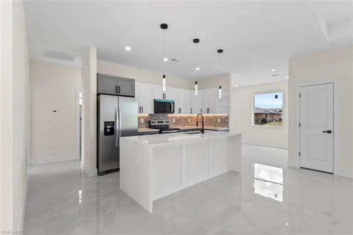 4221 18th St Sw, Lehigh Acres, Florida 33976