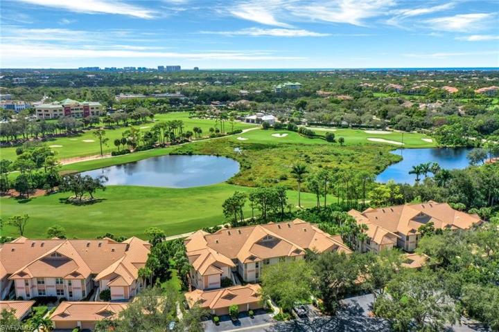 Amazing golf course and lake views!