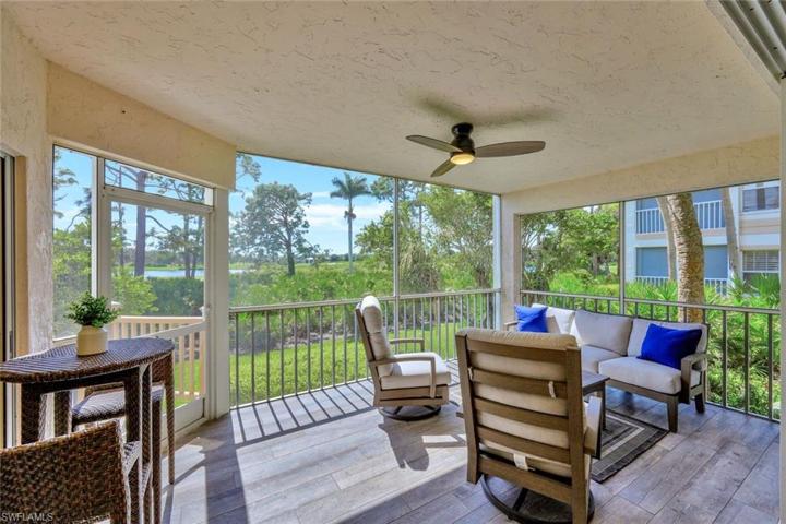Enjoy this screened in lanai all winter long!