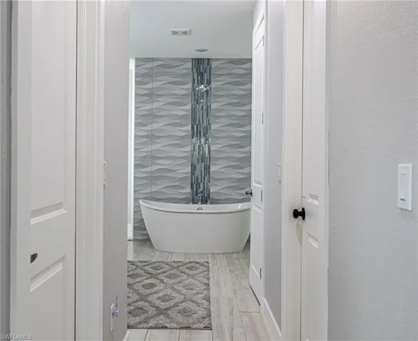 1001 SW 37th ST, CAPE CORAL FL 33914