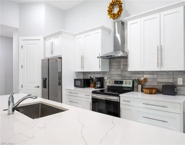 1001 SW 37th ST, CAPE CORAL FL 33914
