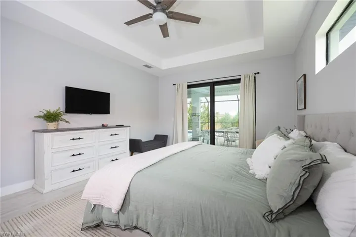 1001 SW 37th ST, CAPE CORAL FL 33914