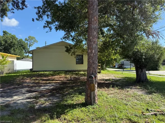 406 San Diego St, North Fort Myers, Florida 33903