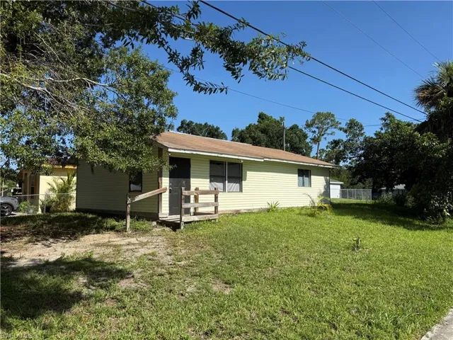 406 San Diego St, North Fort Myers, Florida 33903