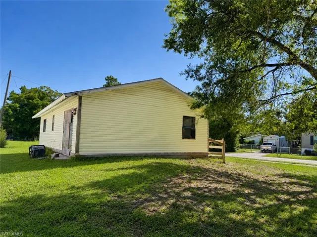 406 San Diego St, North Fort Myers, Florida 33903