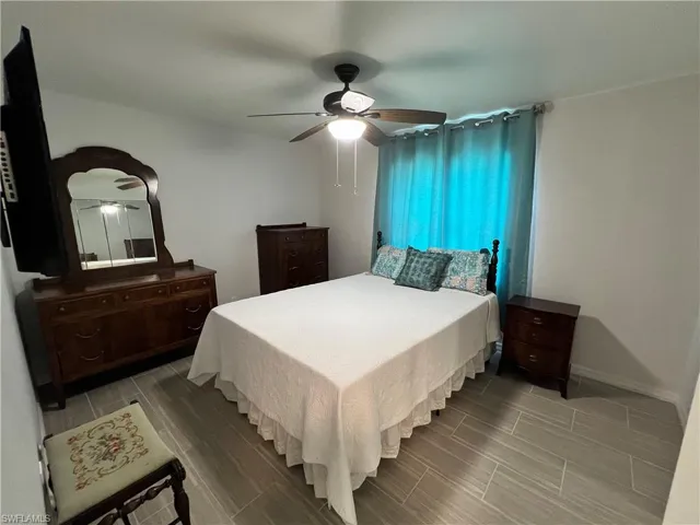 Bedroom with ceiling fan