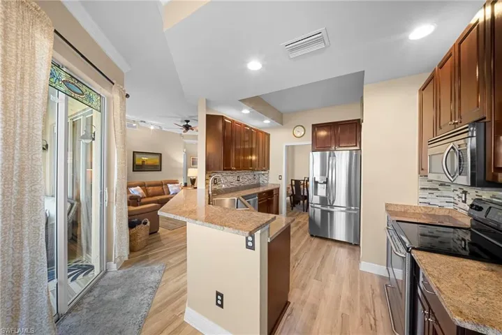 13861 Avon Park Cir 103, Fort Myers, Florida 33912