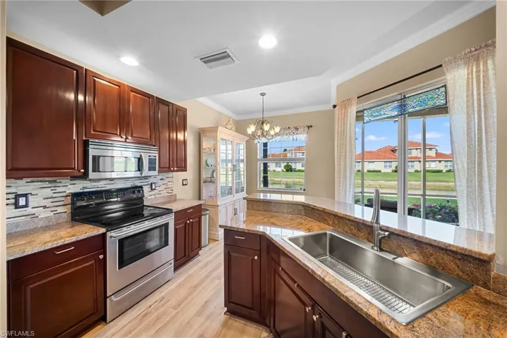 13861 Avon Park Cir 103, Fort Myers, Florida 33912