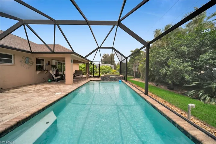 813 Sw 11th Pl, Cape Coral, Florida 33991