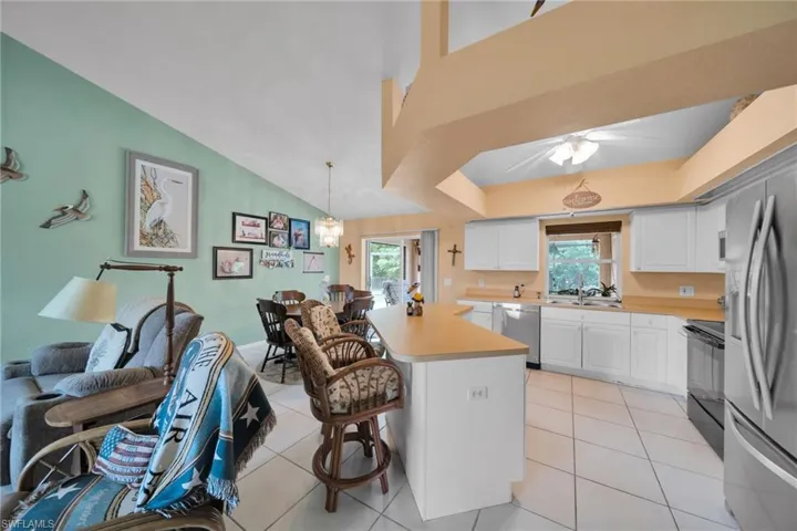 813 Sw 11th Pl, Cape Coral, Florida 33991