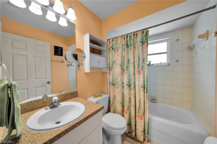 813 Sw 11th Pl, Cape Coral, Florida 33991