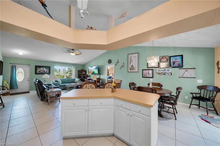 813 Sw 11th Pl, Cape Coral, Florida 33991