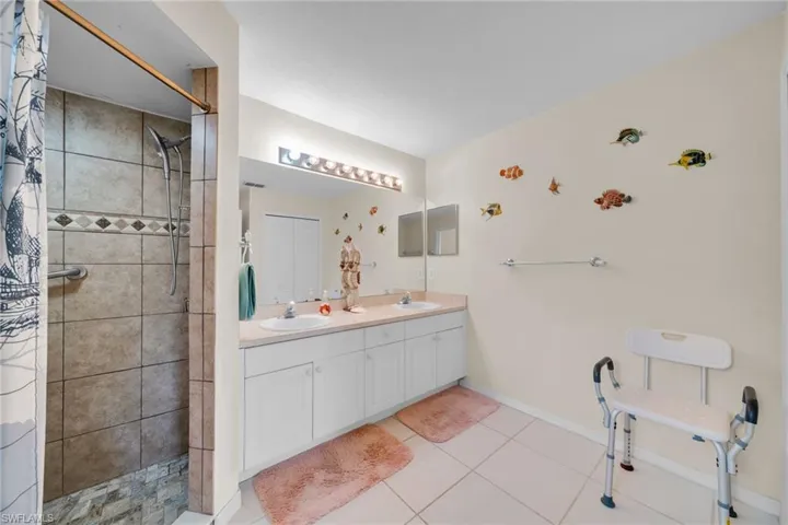 813 Sw 11th Pl, Cape Coral, Florida 33991
