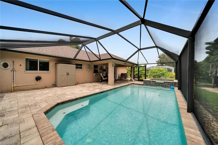 813 Sw 11th Pl, Cape Coral, Florida 33991