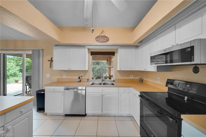 813 Sw 11th Pl, Cape Coral, Florida 33991