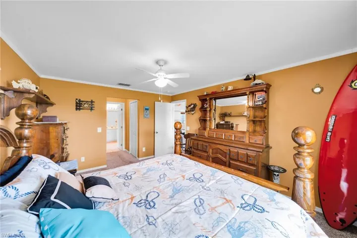 813 Sw 11th Pl, Cape Coral, Florida 33991