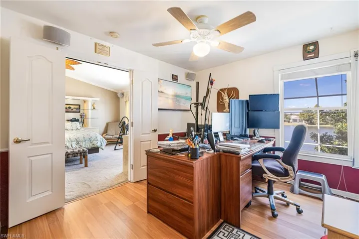 Bedroom/Office
