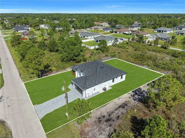 2810 42nd St W, Lehigh Acres, Florida 33971