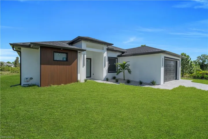 2810 42nd St W, Lehigh Acres, Florida 33971
